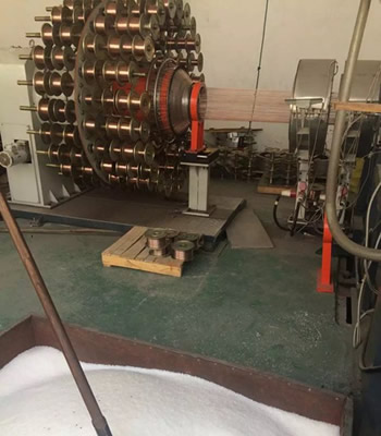 ���̰���